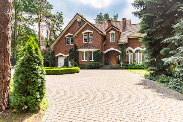 Best Driveway Paving Contractor  in Valparaiso, FL